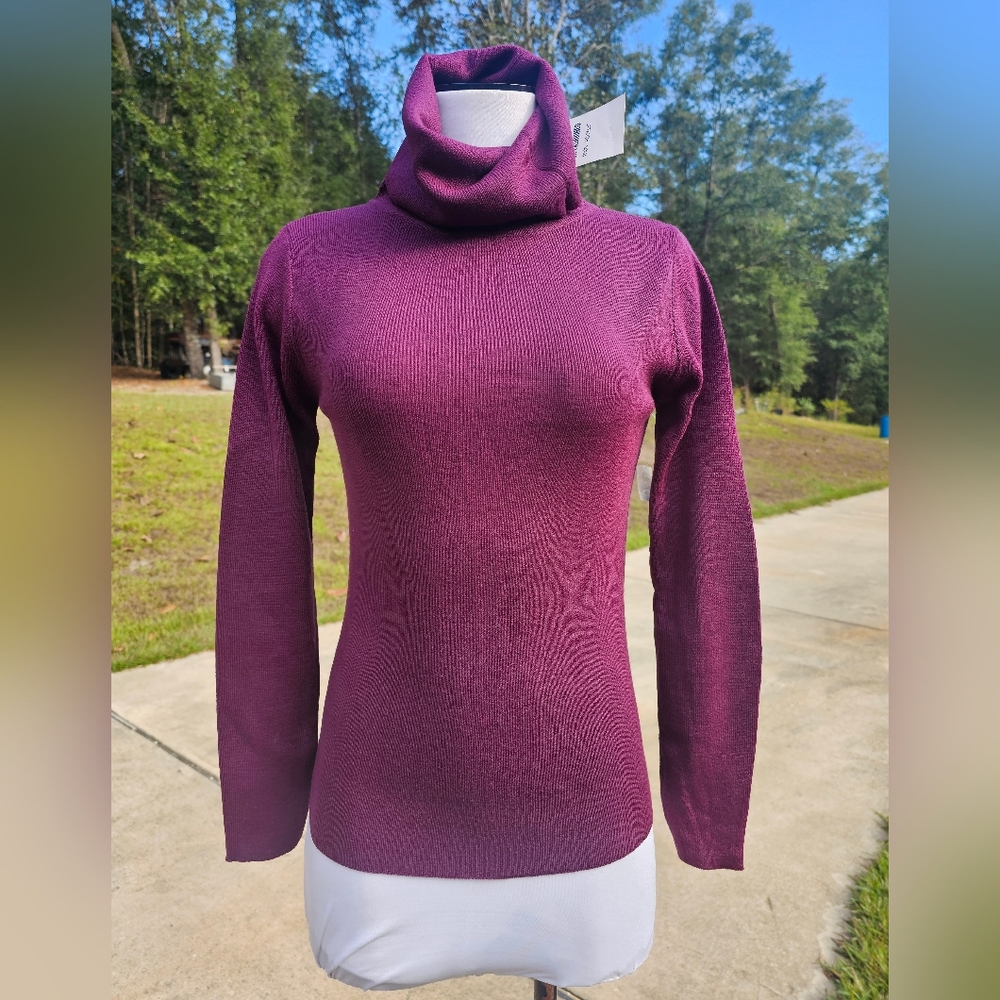NWT Women's Vintage Purple Turtleneck Sweater Medium